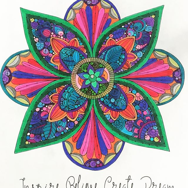 Me dispongo a recibir la energía del Universo para transformarla amorosamente en ideas y proyectos que generan abundancia y prosperidad para mí y mi entorno